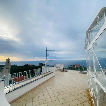 Firefly Villa Sorrento